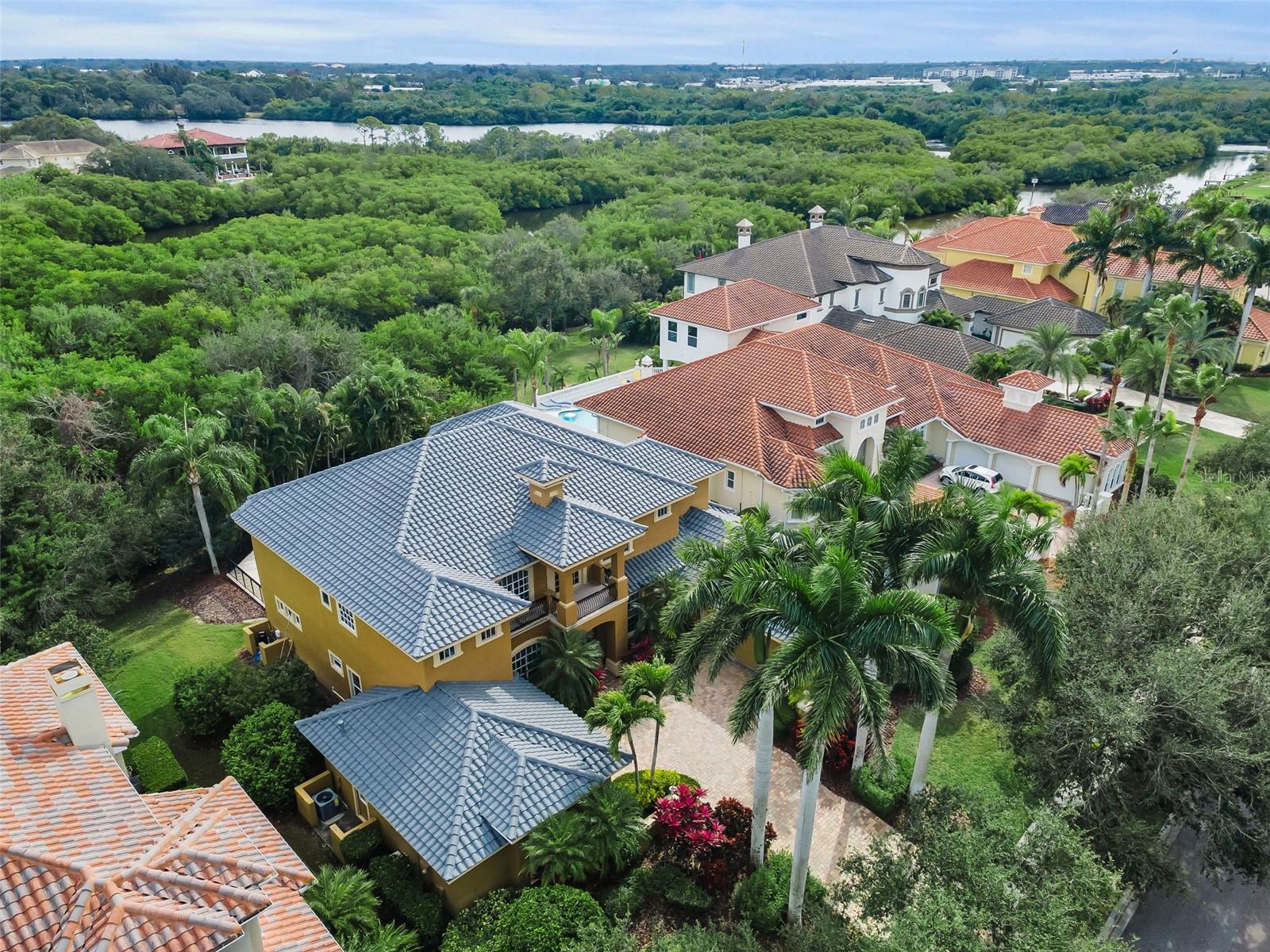 Image 11 of 98 For 8871 Silverthorn Road