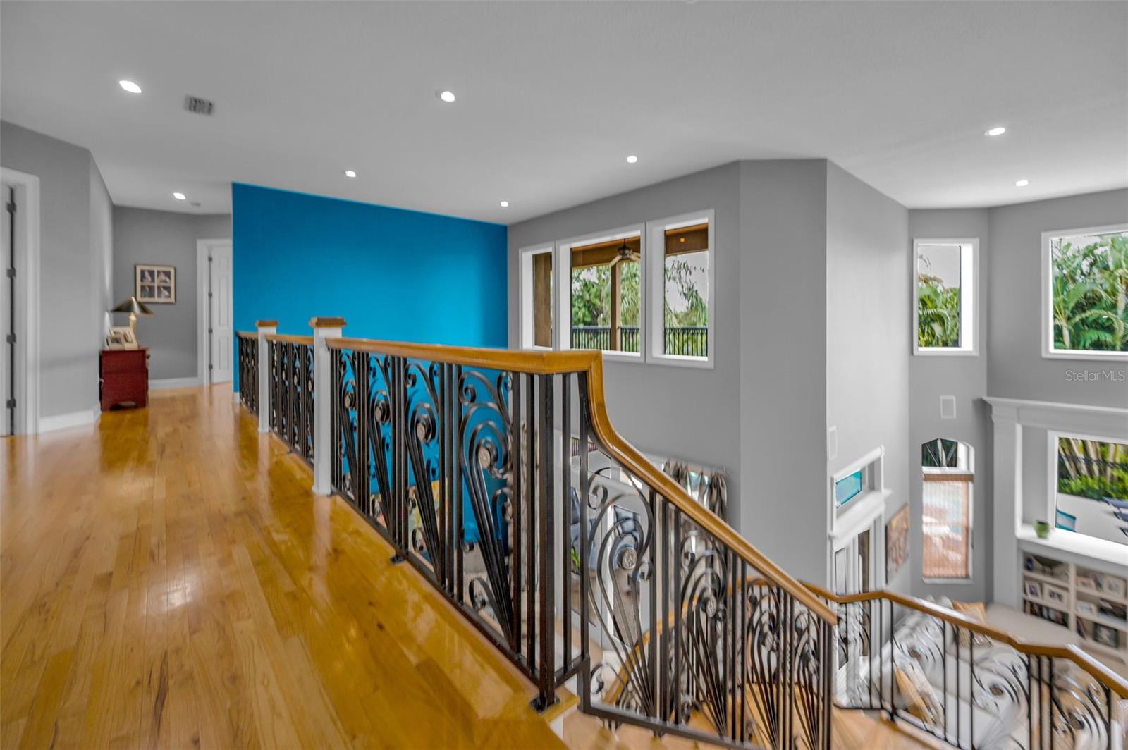 Image 54 of 98 For 8871 Silverthorn Road