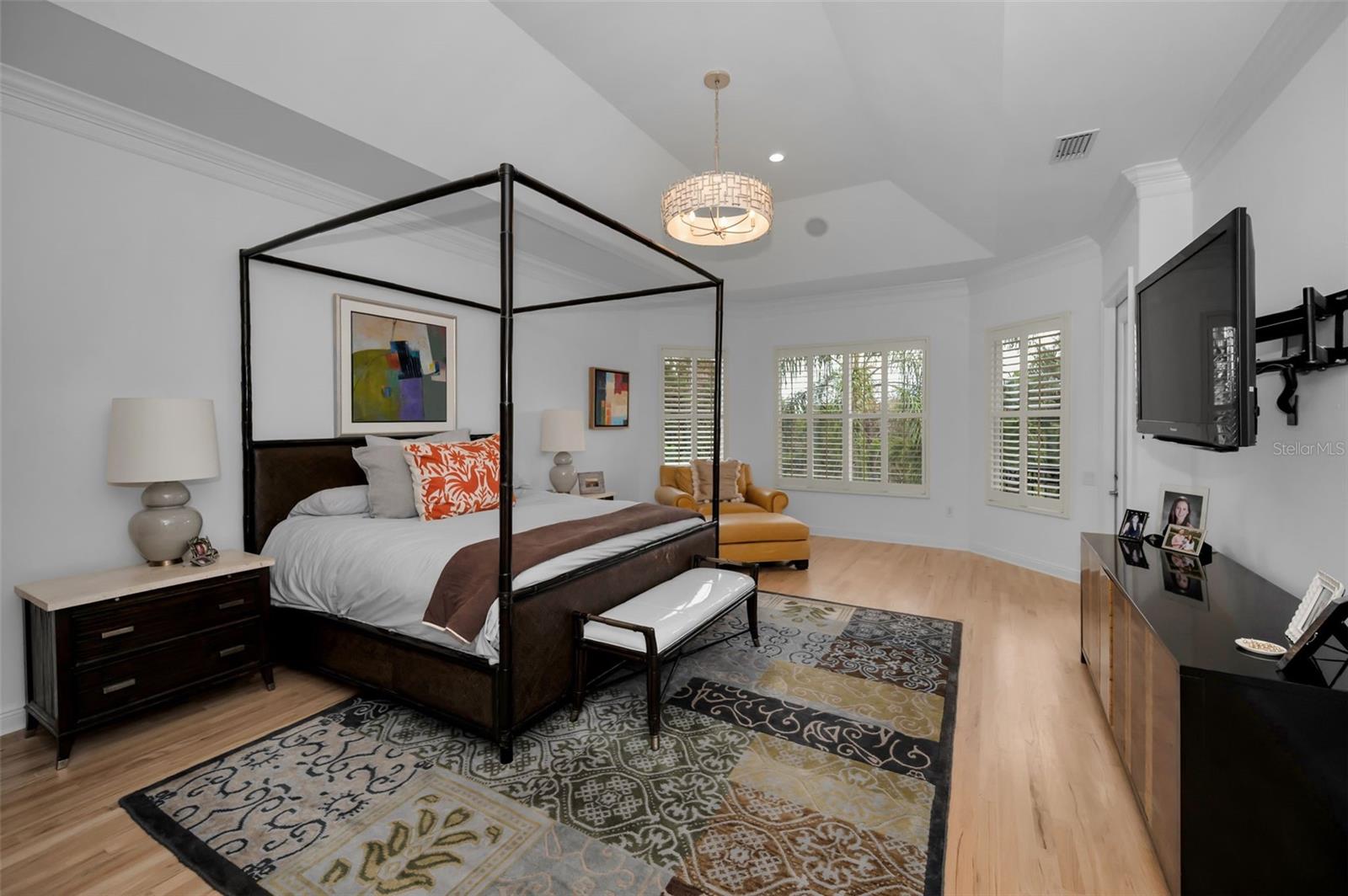 Image 57 of 98 For 8871 Silverthorn Road