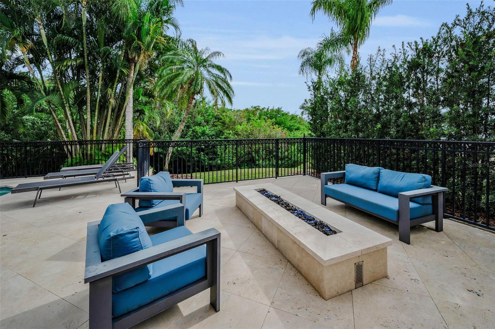 Image 86 of 98 For 8871 Silverthorn Road