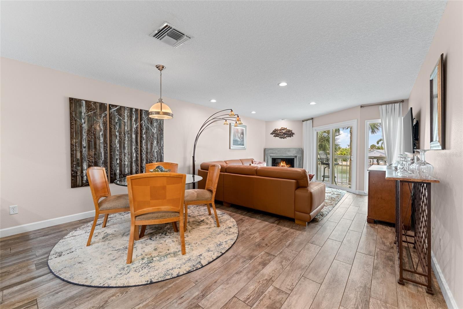 Image 12 of 74 For 128 Marcdale Boulevard