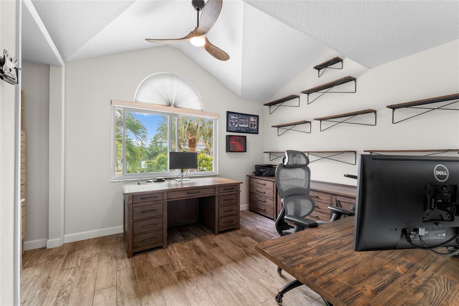 Image 27 of 74 For 128 Marcdale Boulevard