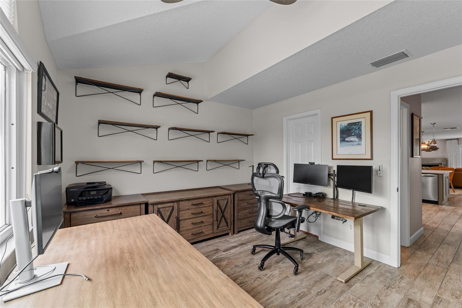 Image 28 of 74 For 128 Marcdale Boulevard