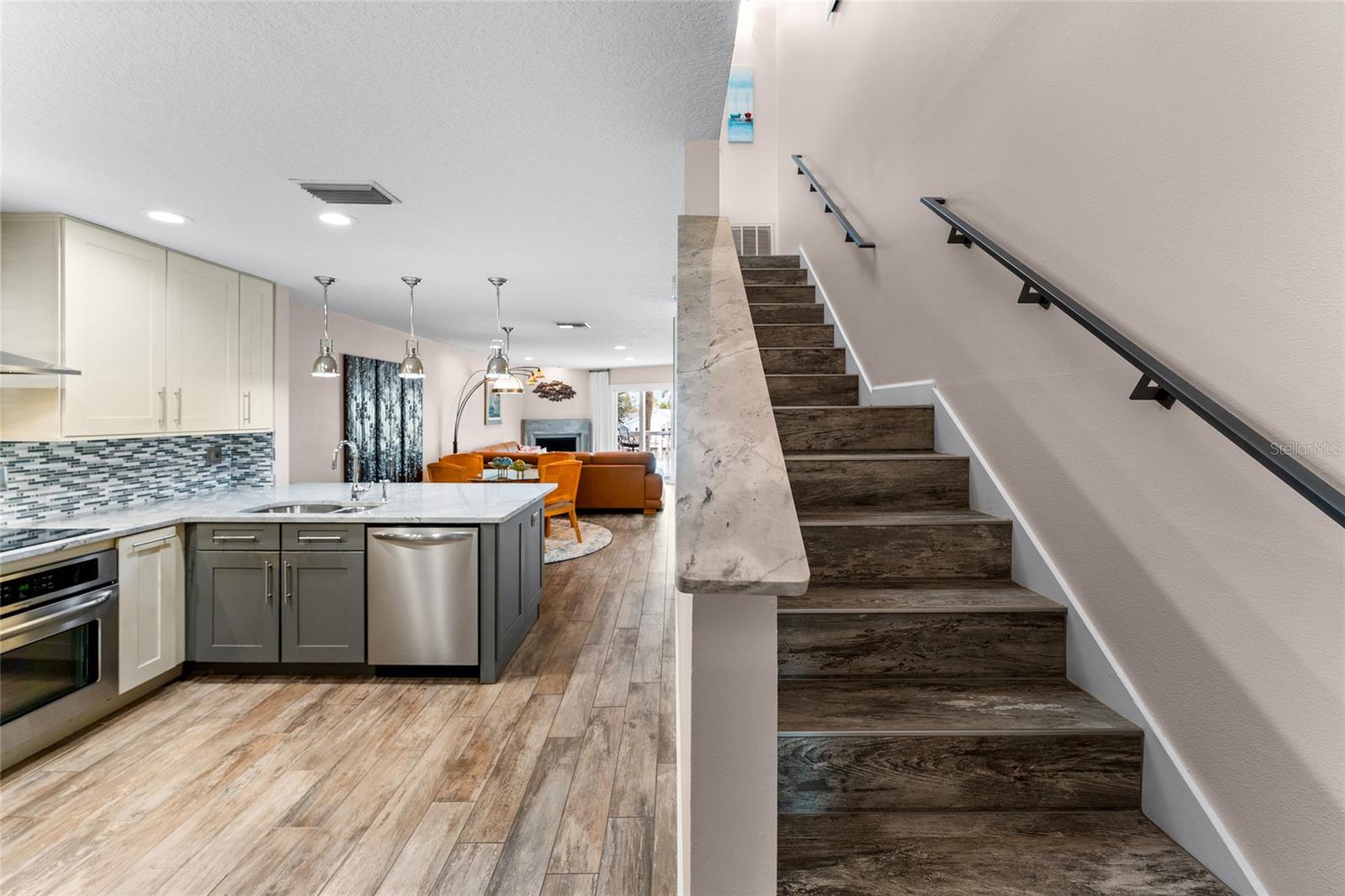 Image 31 of 74 For 128 Marcdale Boulevard