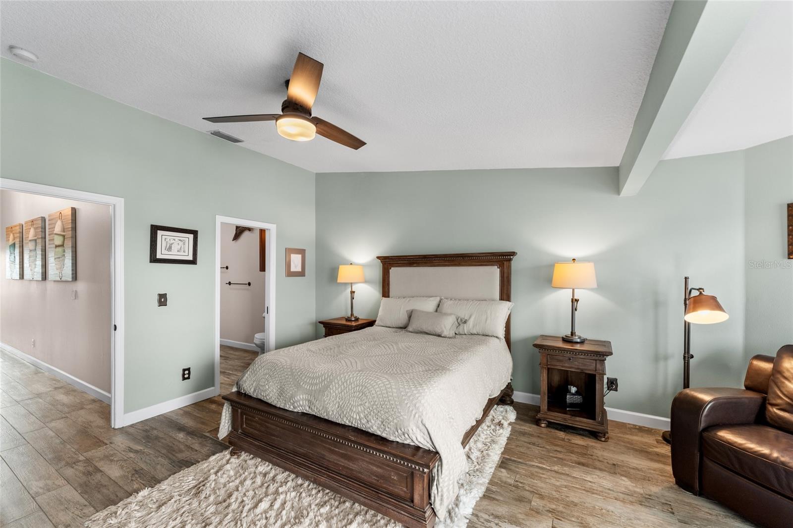 Image 36 of 74 For 128 Marcdale Boulevard