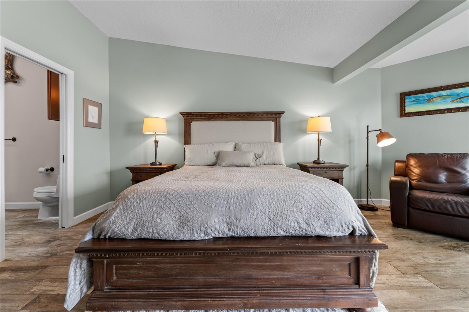 Image 37 of 74 For 128 Marcdale Boulevard