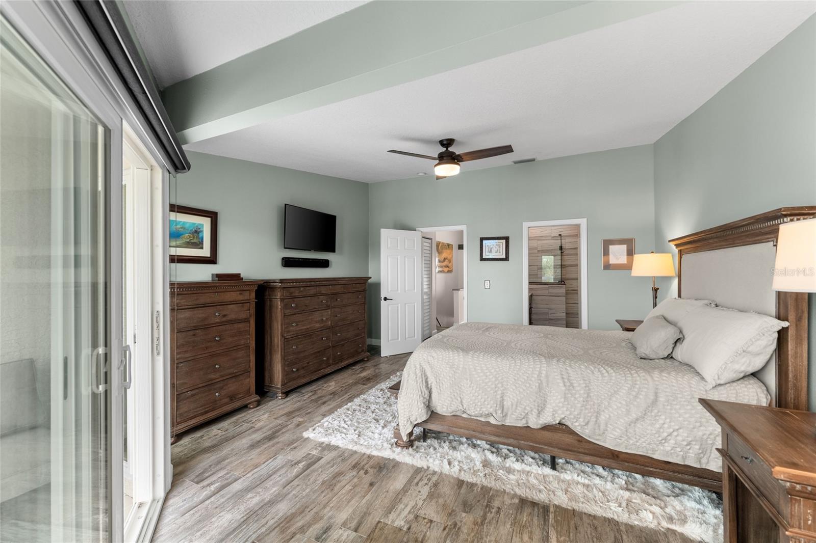 Image 38 of 74 For 128 Marcdale Boulevard