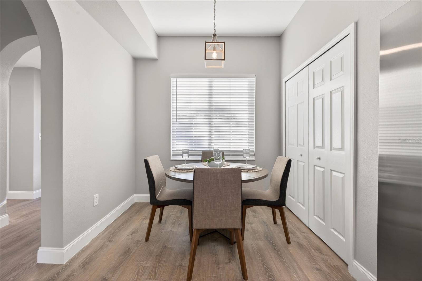 Image 15 of 78 For 25631 Bruford Boulevard