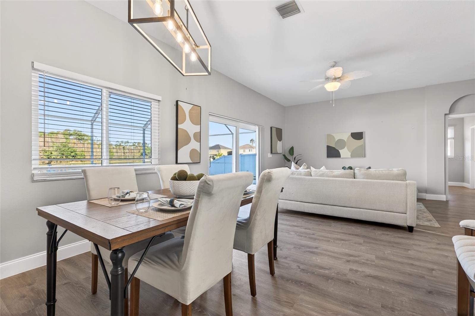 Image 20 of 78 For 25631 Bruford Boulevard