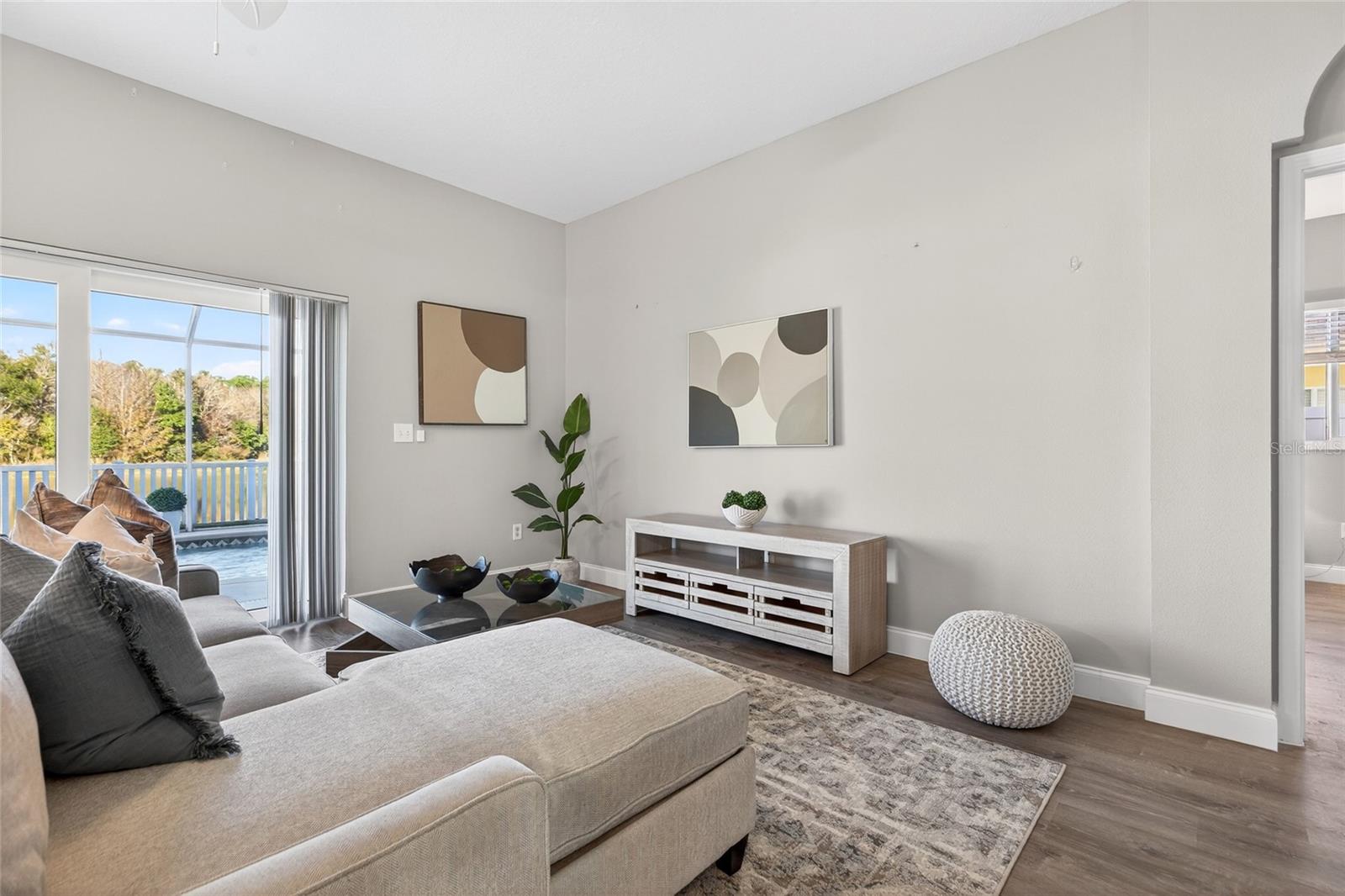 Image 22 of 78 For 25631 Bruford Boulevard