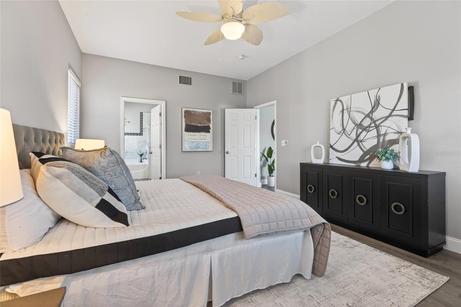 Image 25 of 78 For 25631 Bruford Boulevard