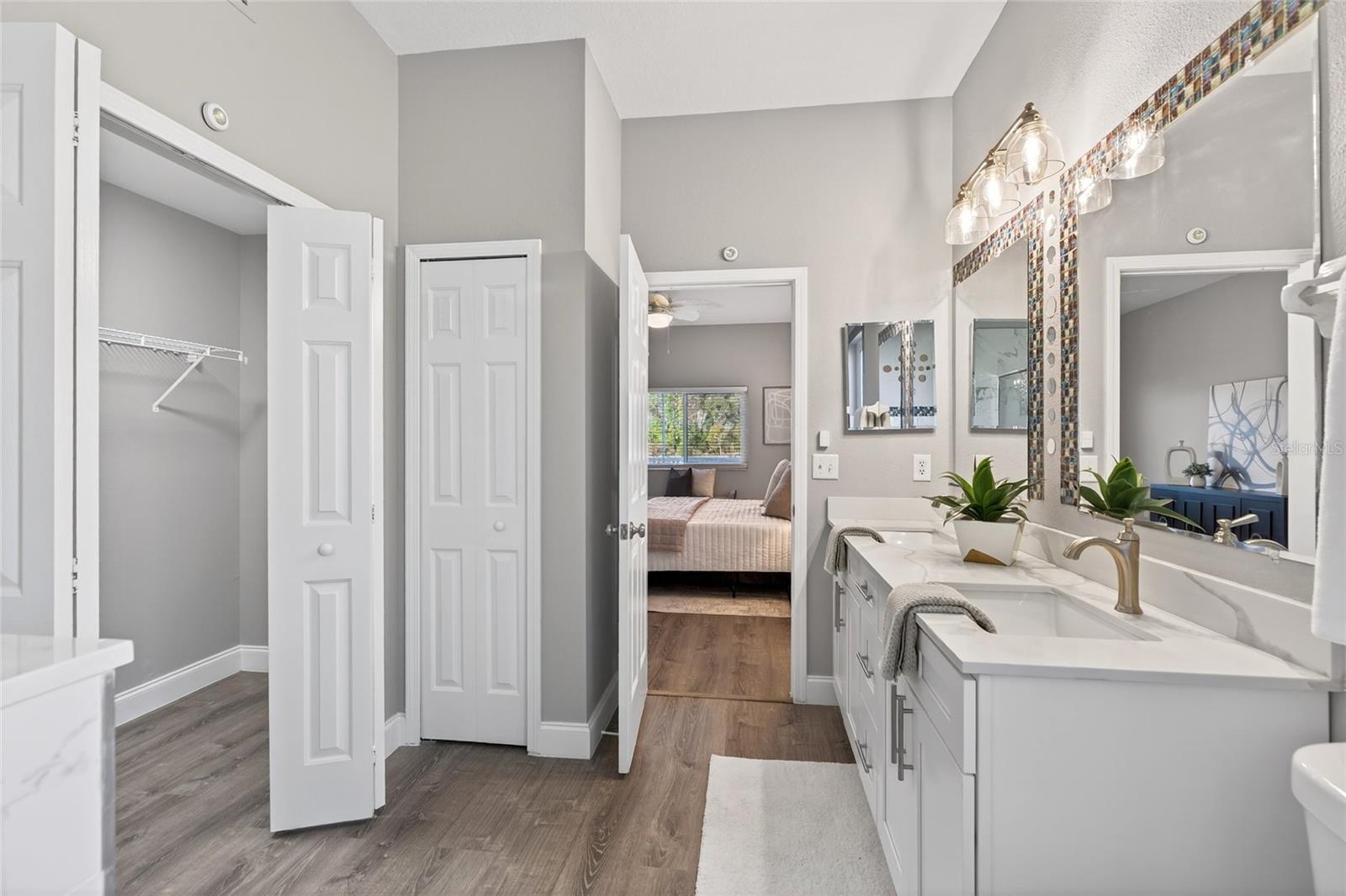 Image 28 of 78 For 25631 Bruford Boulevard