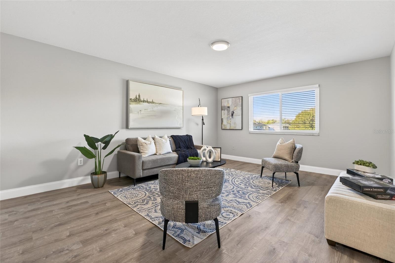 Image 33 of 78 For 25631 Bruford Boulevard