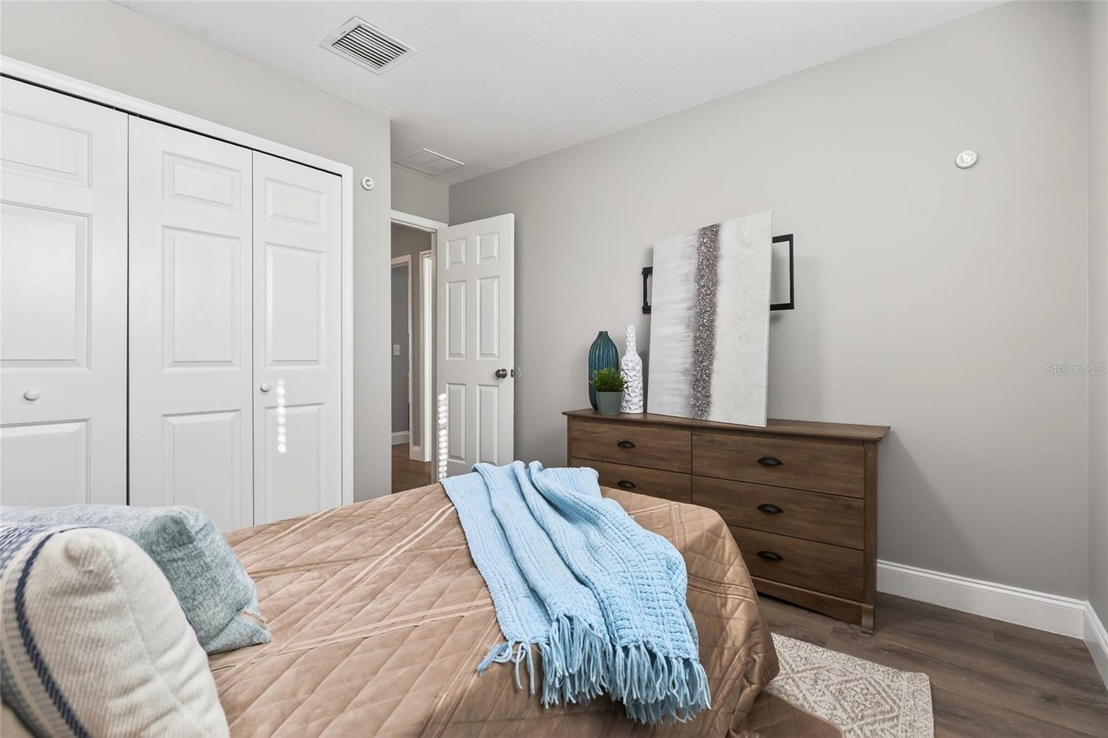 Image 38 of 78 For 25631 Bruford Boulevard