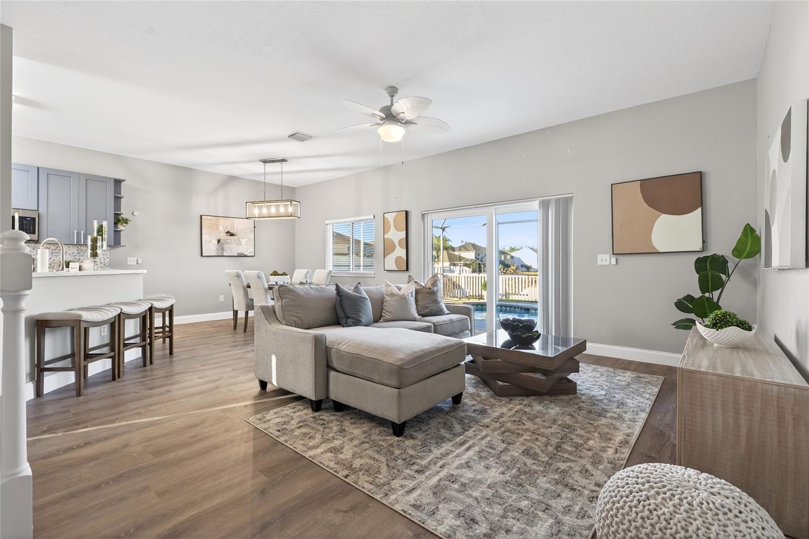 Image 4 of 78 For 25631 Bruford Boulevard