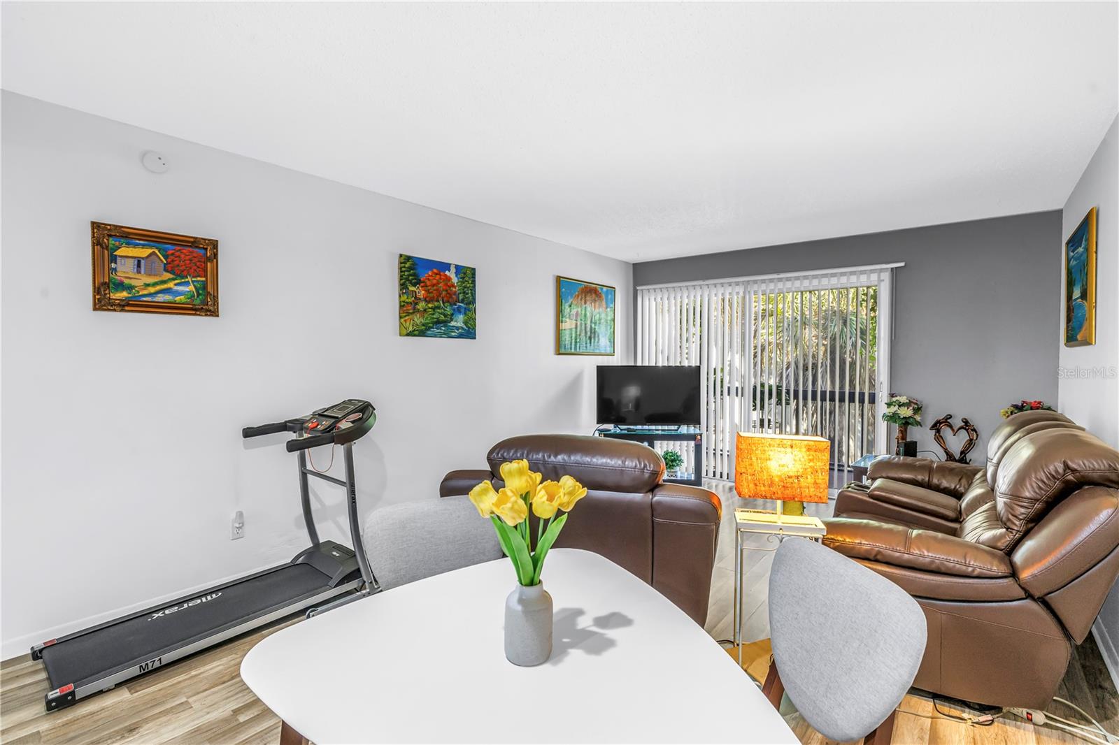 Image 12 of 42 For 6308 Newtown Circle 8b2