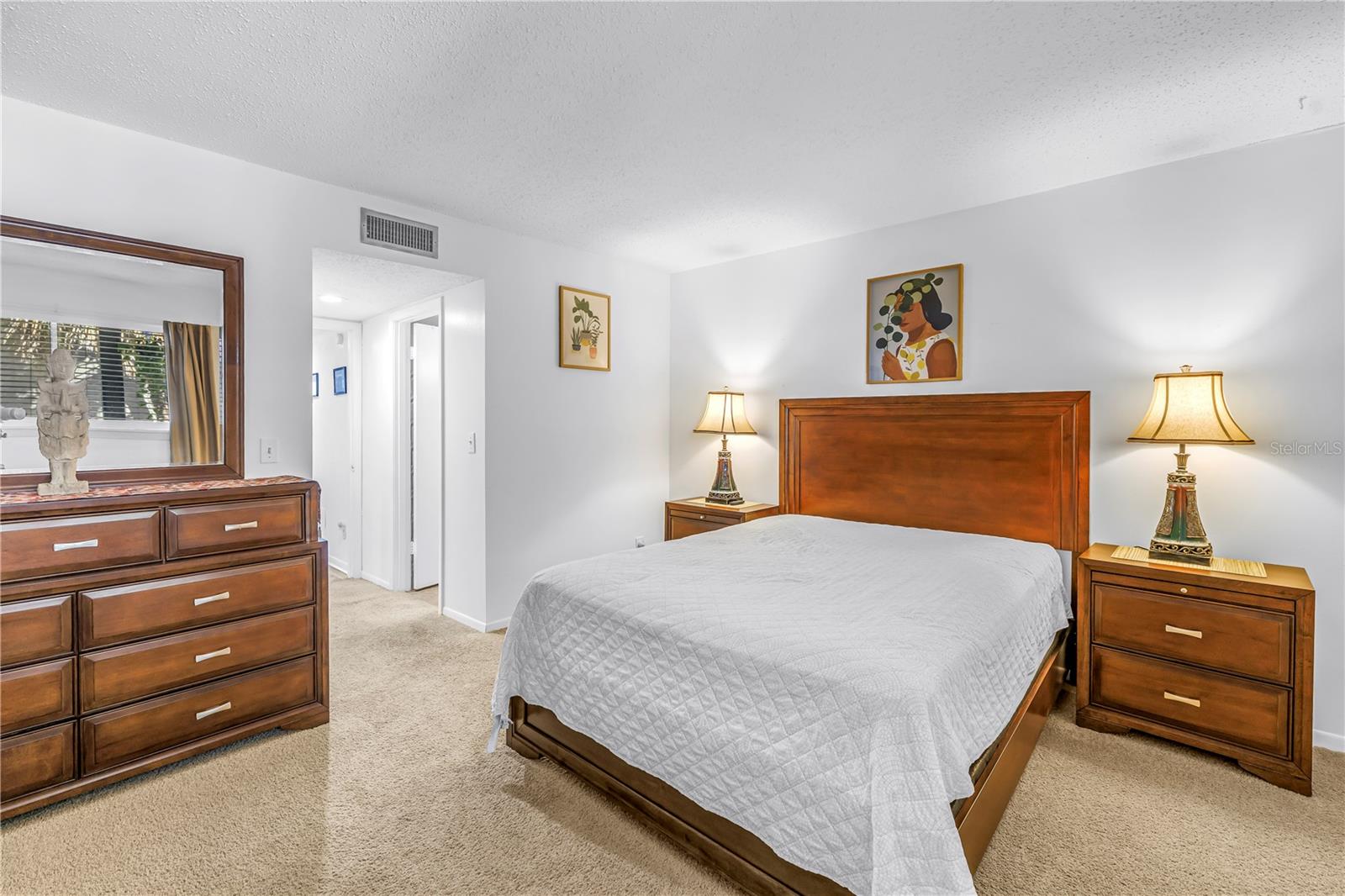 Image 20 of 42 For 6308 Newtown Circle 8b2