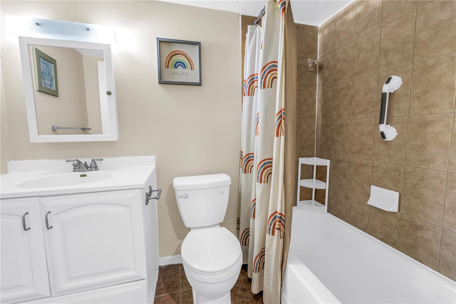 Image 22 of 42 For 6308 Newtown Circle 8b2