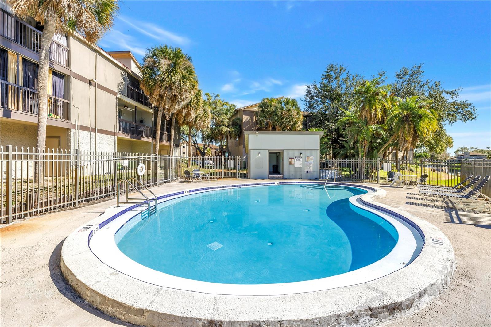 Image 30 of 42 For 6308 Newtown Circle 8b2