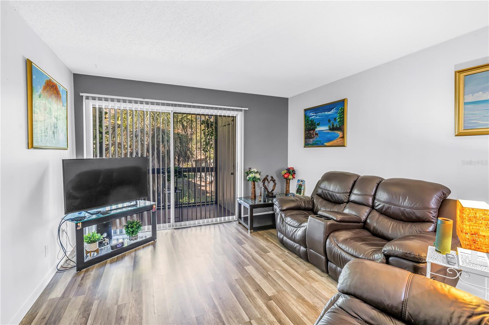 Image 7 of 42 For 6308 Newtown Circle 8b2