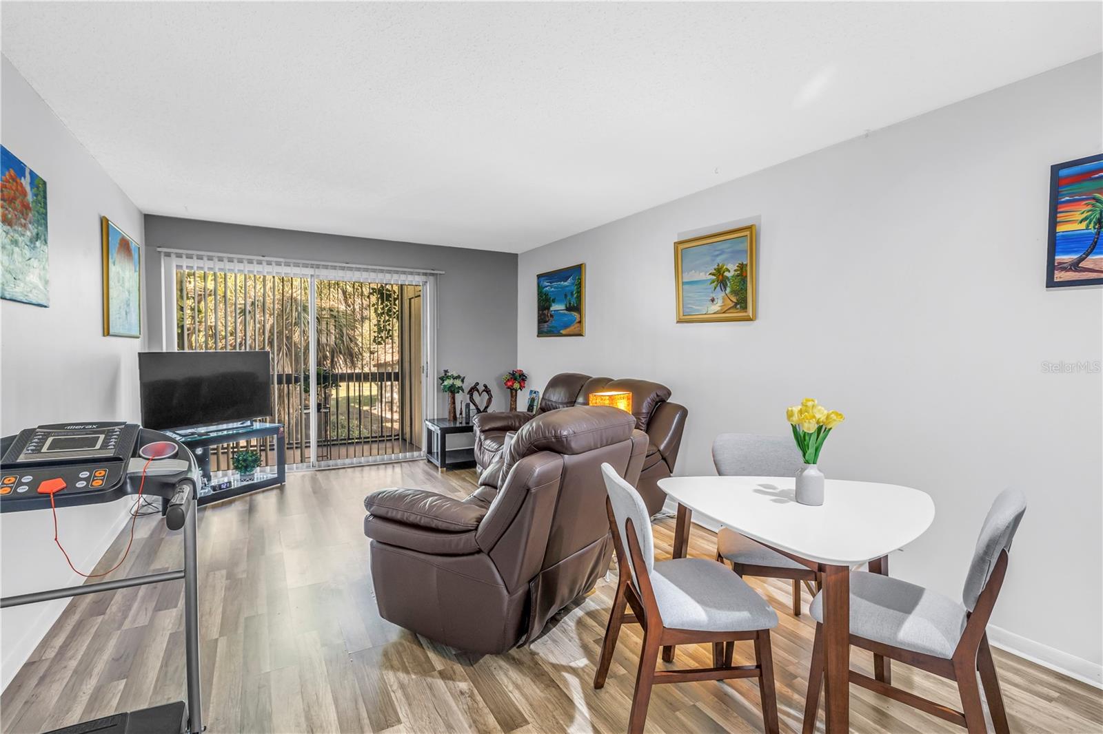 Image 8 of 42 For 6308 Newtown Circle 8b2