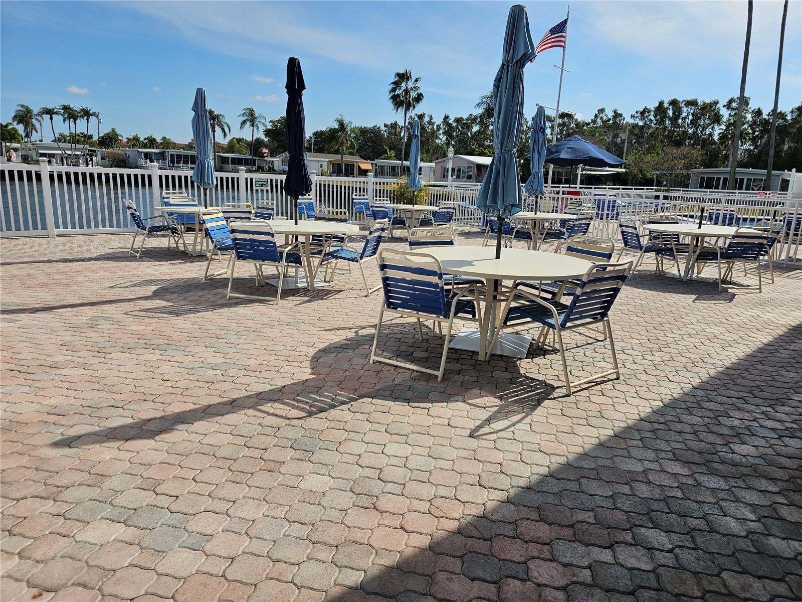 Listing photo id 21 for 18675 Us Highway 19 N 498