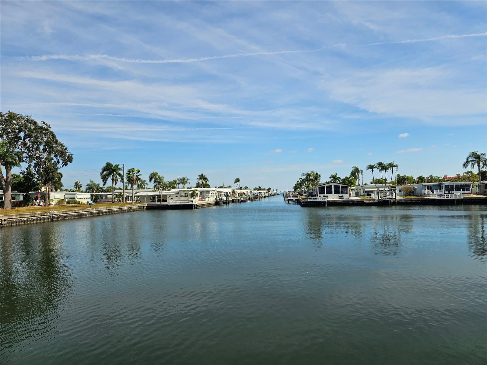 Listing photo id 23 for 18675 Us Highway 19 N 498