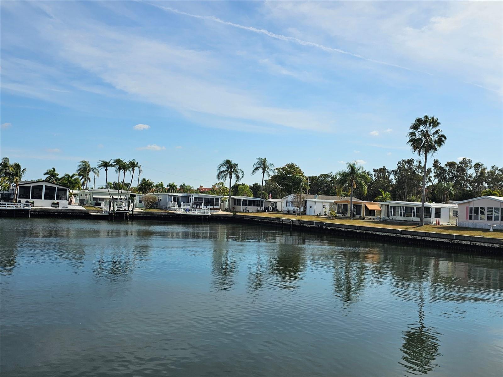 Listing photo id 25 for 18675 Us Highway 19 N 498