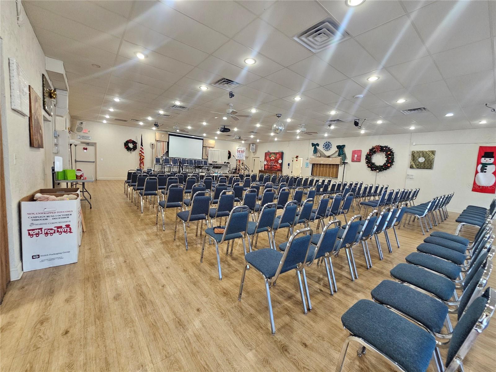 Listing photo id 29 for 18675 Us Highway 19 N 498