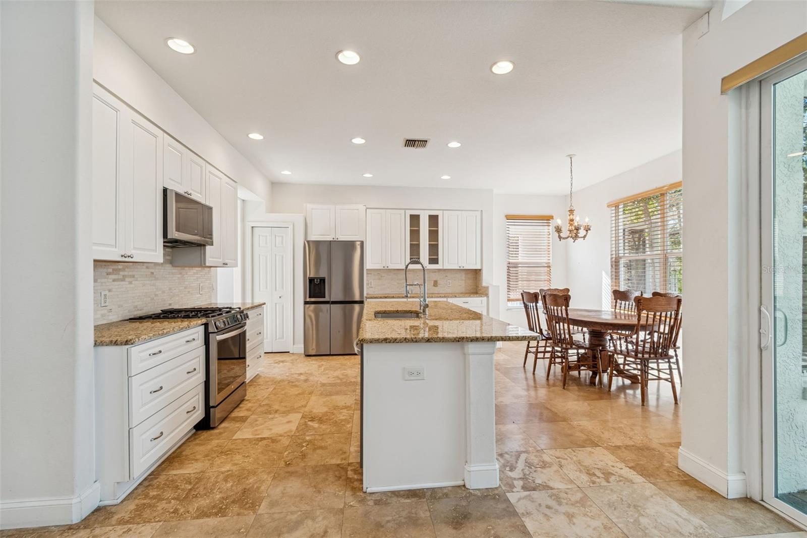 Image 13 of 78 For 1828 Longview Lane