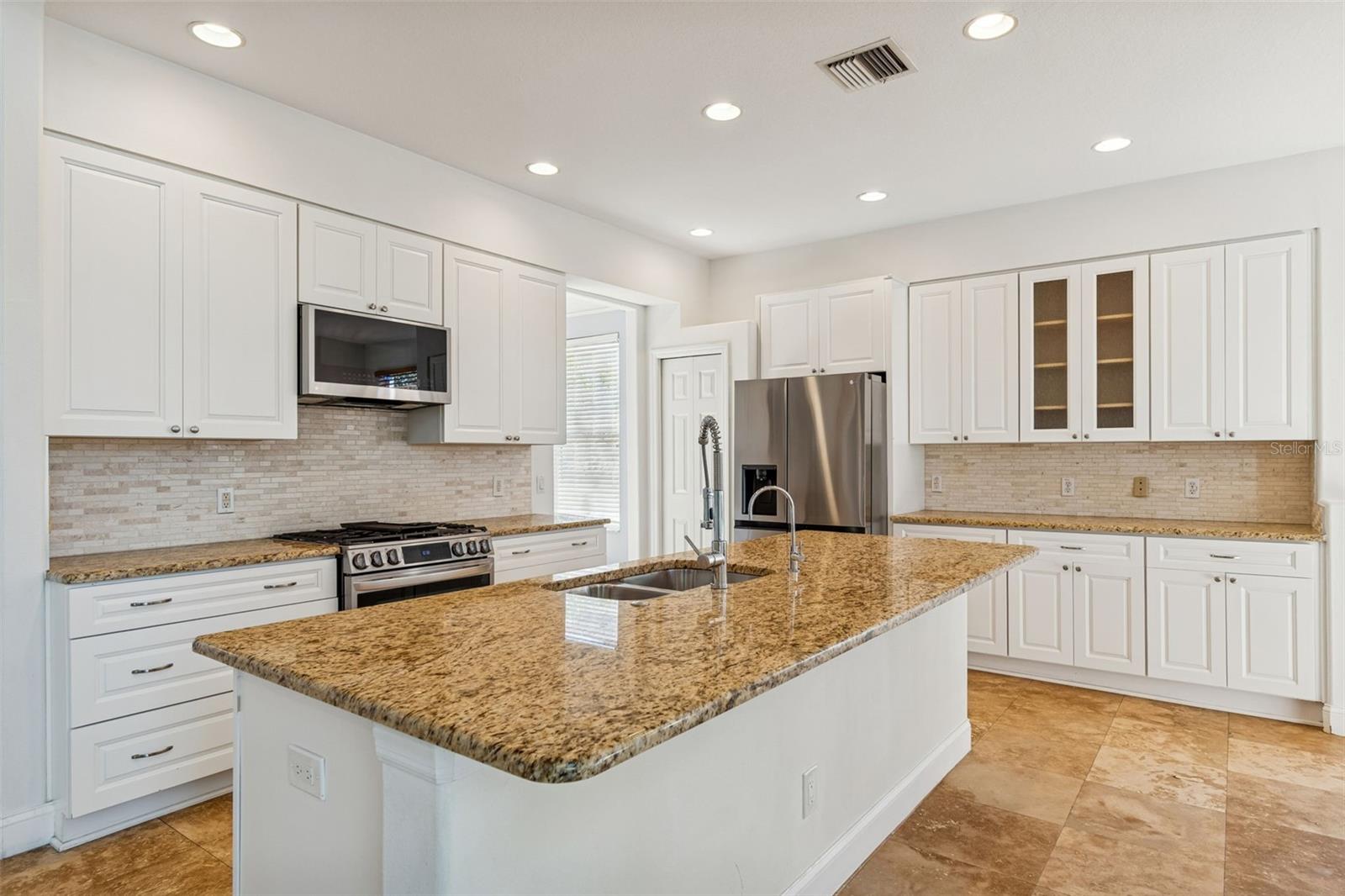 Image 15 of 78 For 1828 Longview Lane