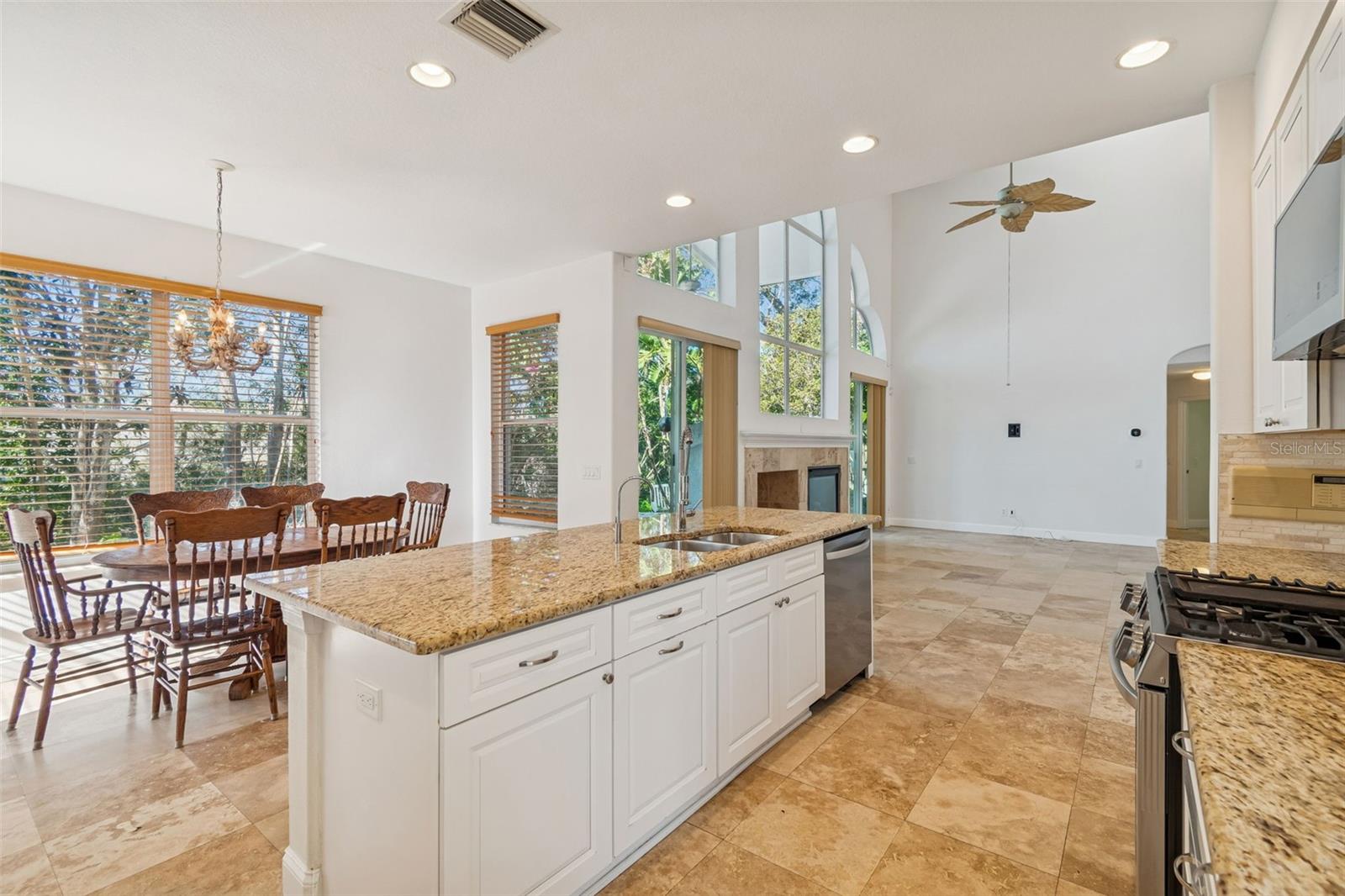 Image 16 of 78 For 1828 Longview Lane