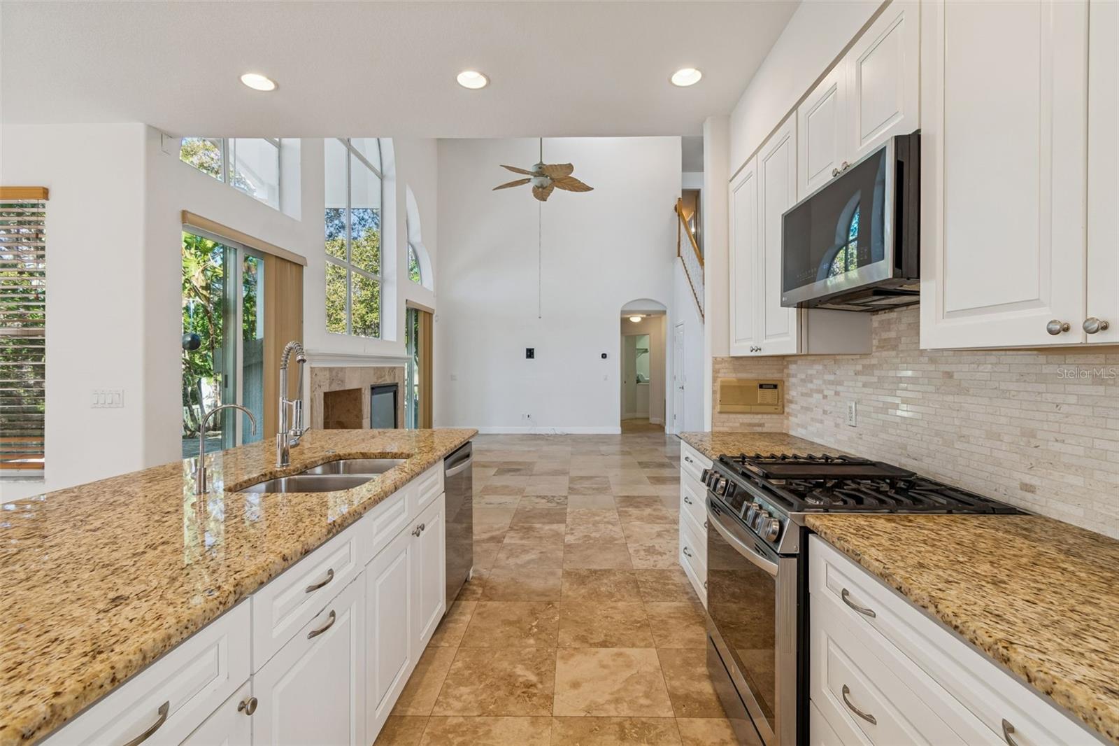 Image 17 of 78 For 1828 Longview Lane