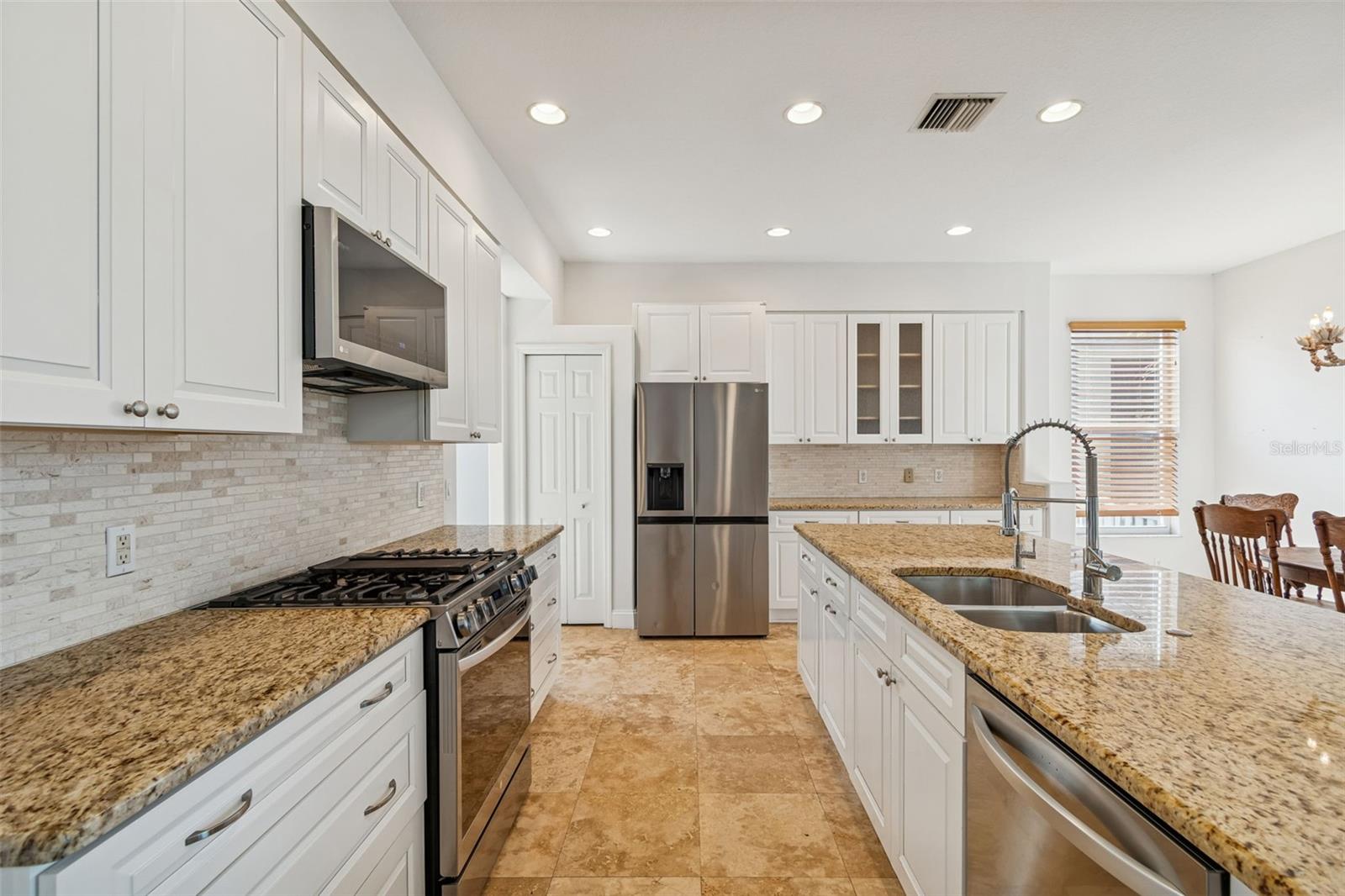 Image 18 of 78 For 1828 Longview Lane