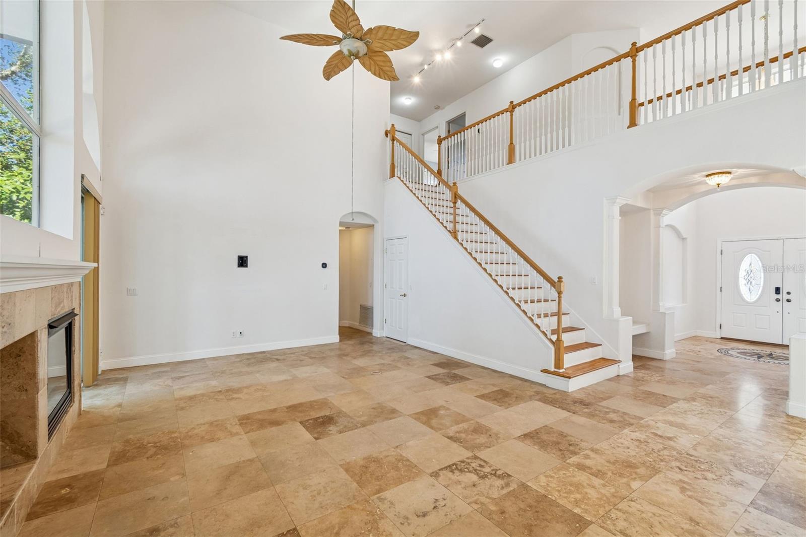 Image 26 of 78 For 1828 Longview Lane