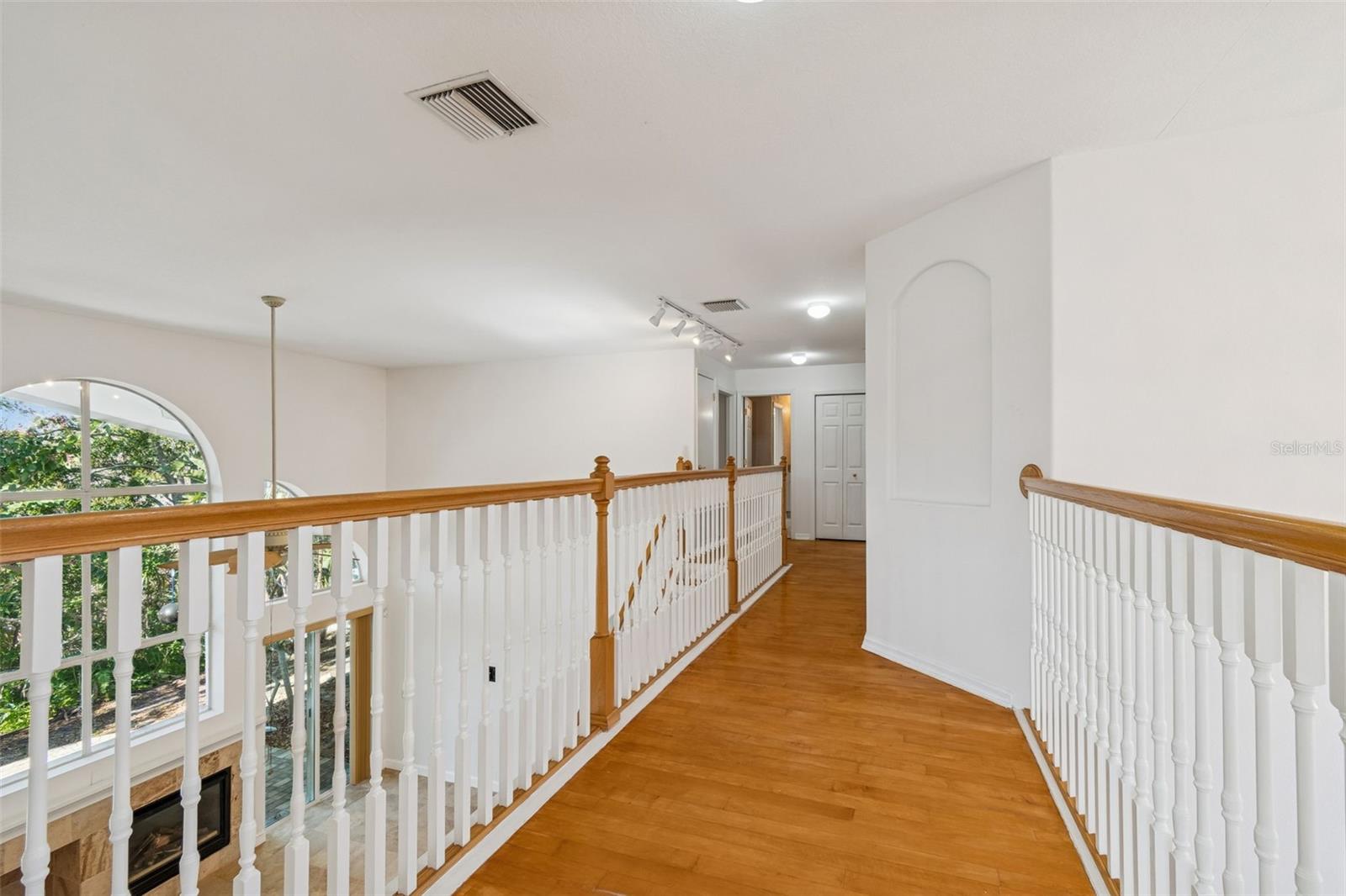 Image 35 of 78 For 1828 Longview Lane