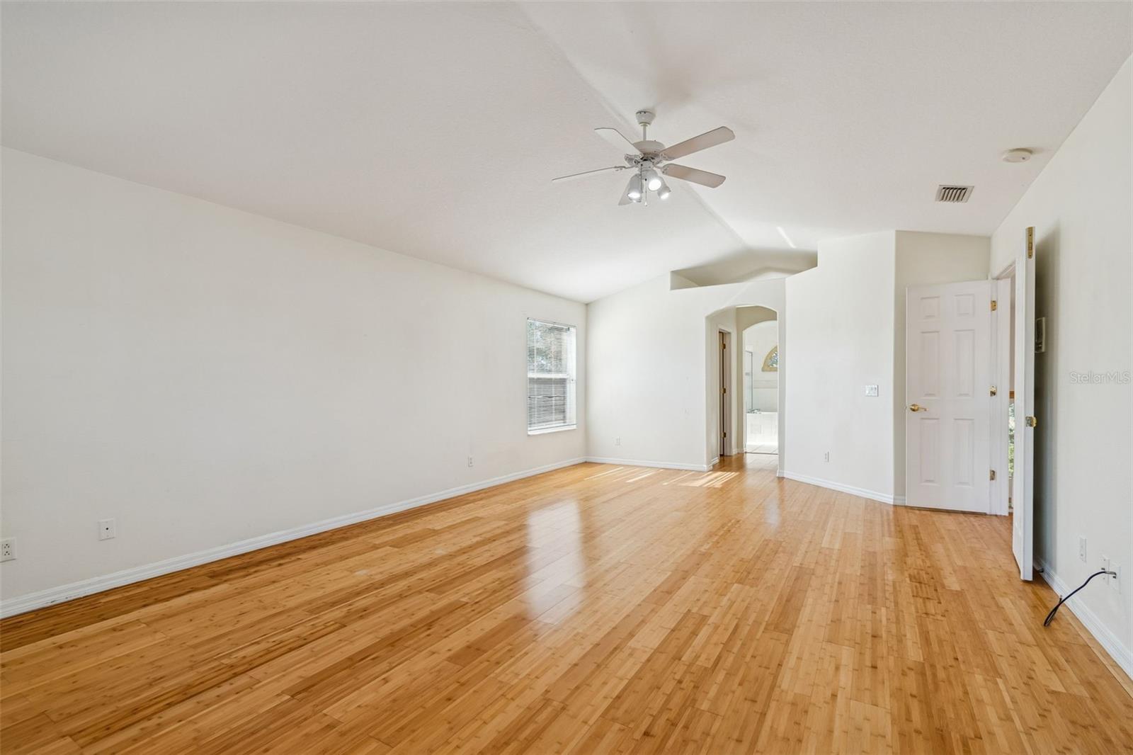 Image 39 of 78 For 1828 Longview Lane