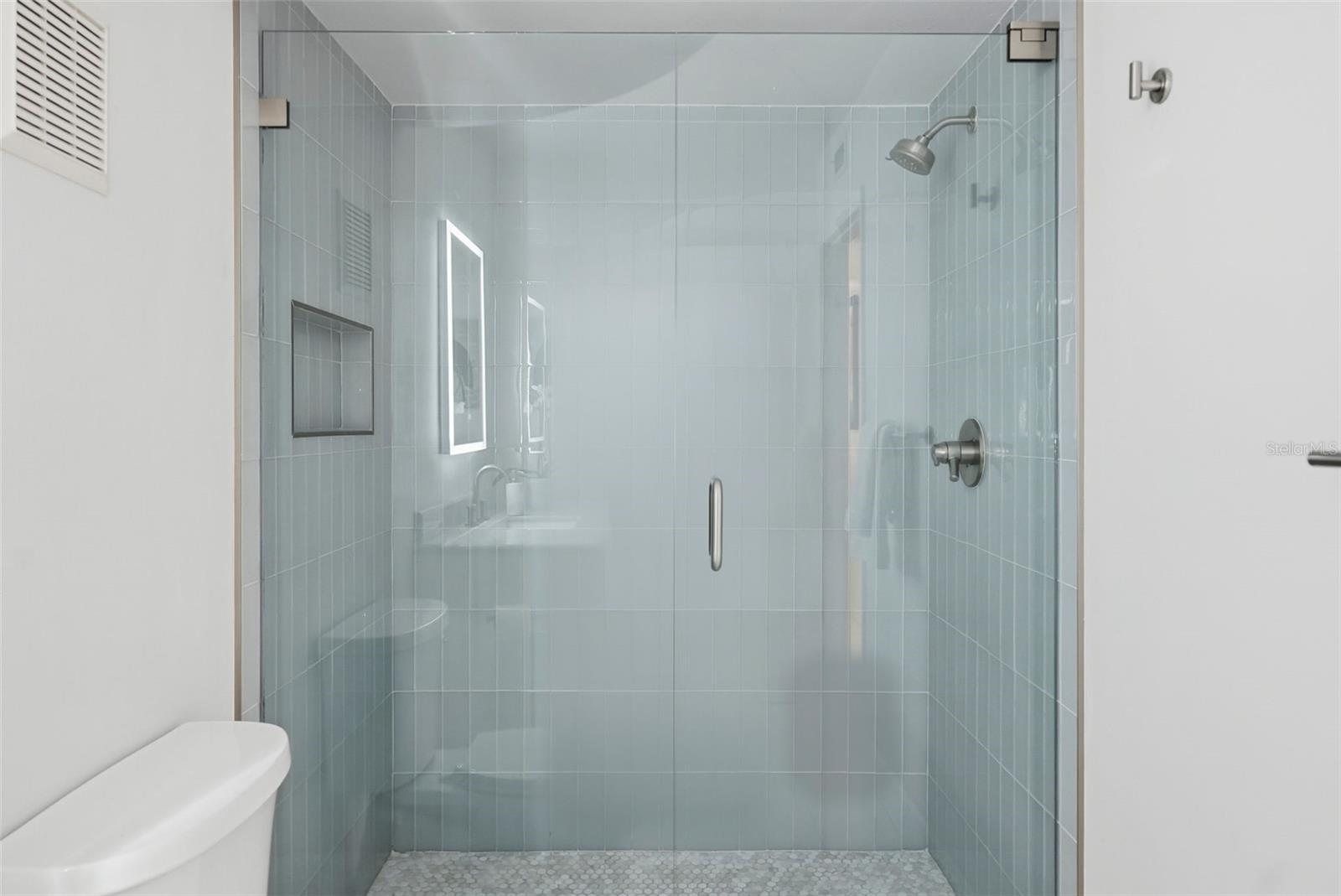 Image 28 of 54 For 6085 Bahia Del Mar Circle 268