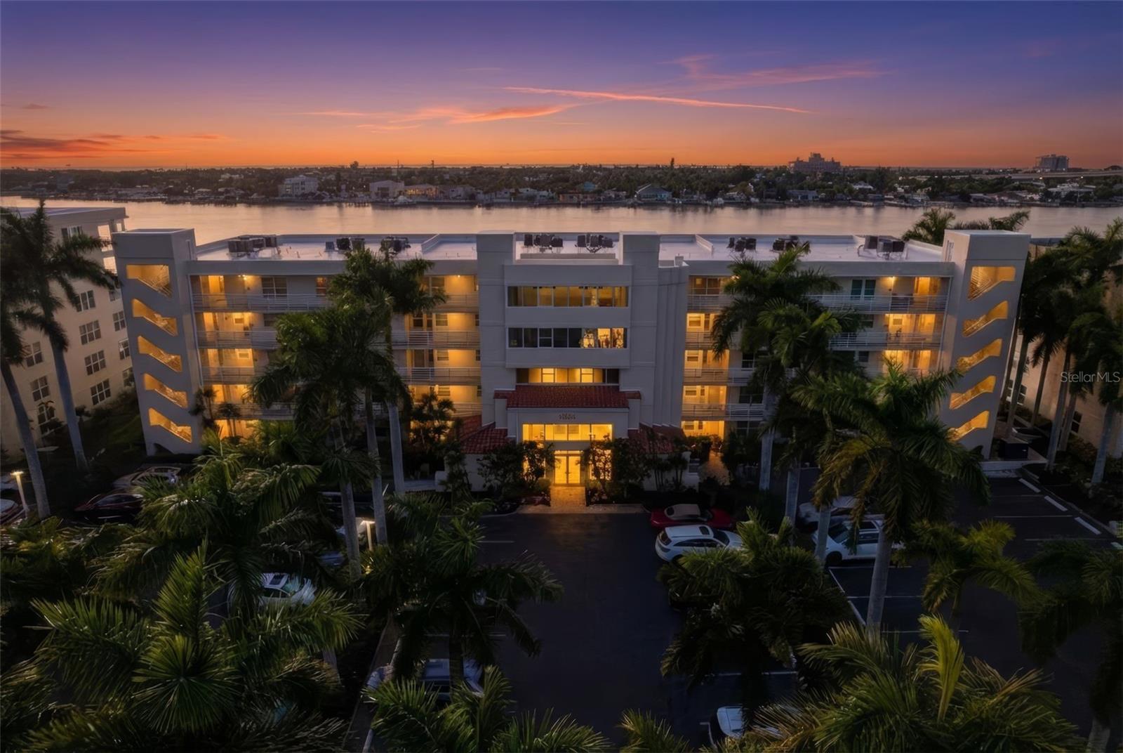 Image 3 of 54 For 6085 Bahia Del Mar Circle 268