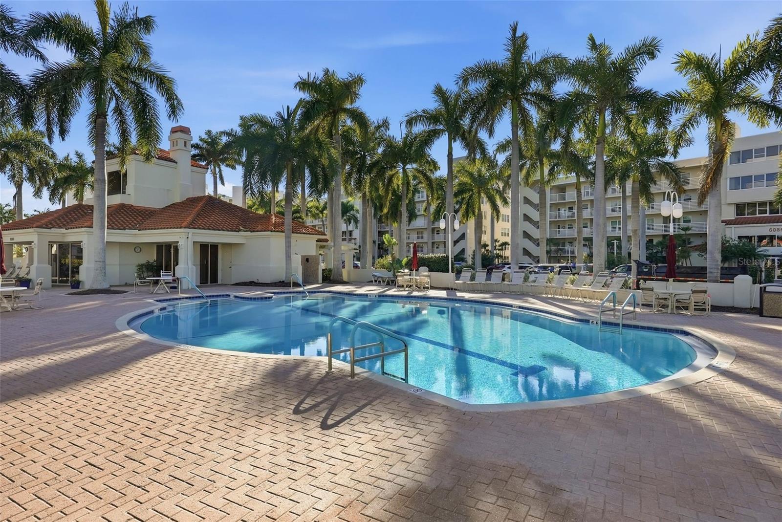 Image 37 of 54 For 6085 Bahia Del Mar Circle 268