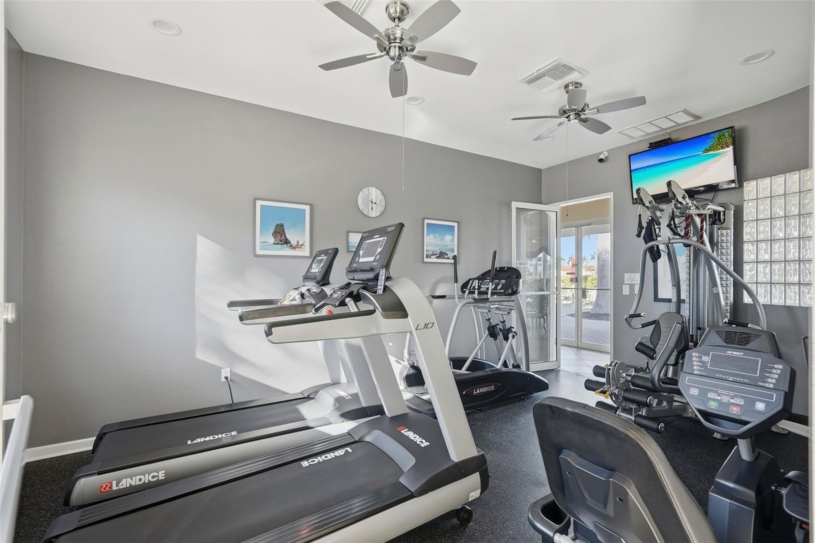 Image 40 of 54 For 6085 Bahia Del Mar Circle 268