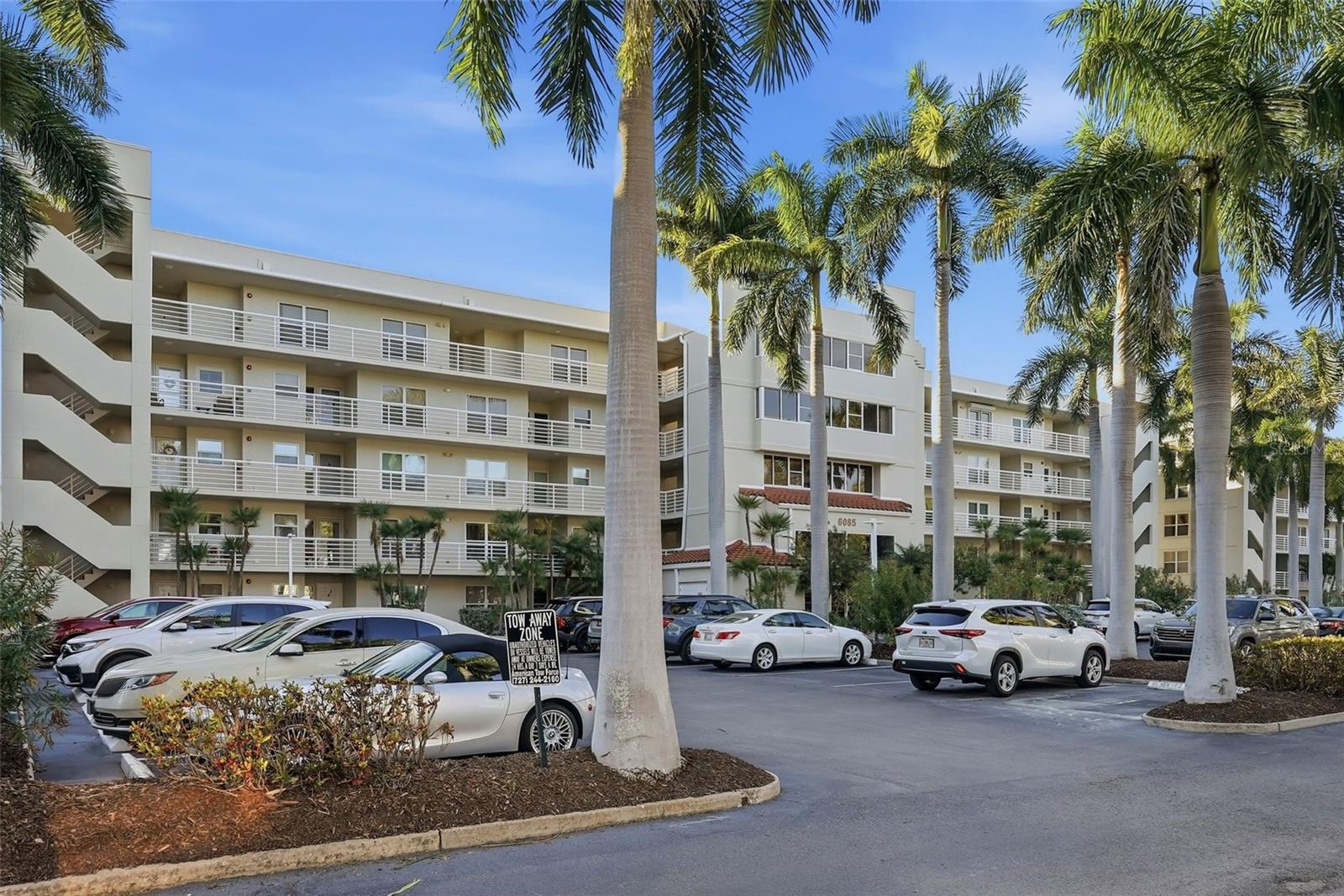 Image 52 of 54 For 6085 Bahia Del Mar Circle 268