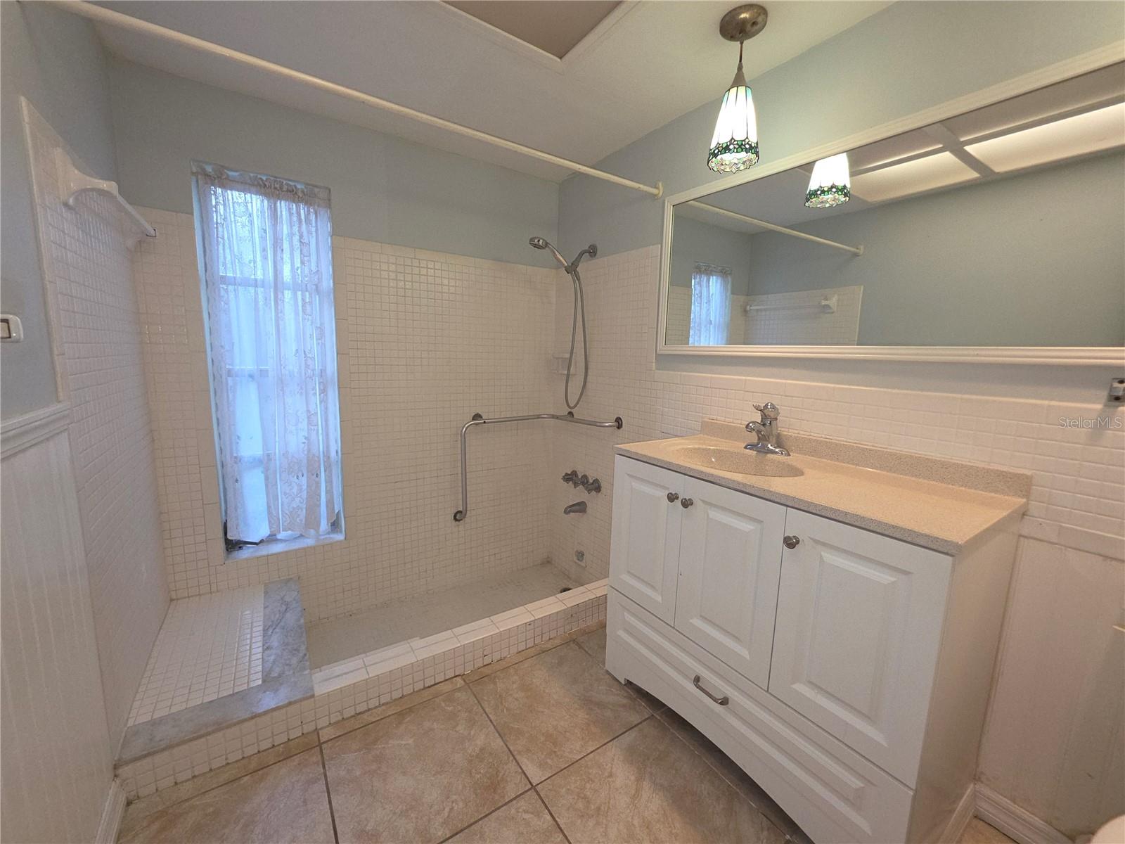 Image 13 of 24 For 3431 Overland Drive