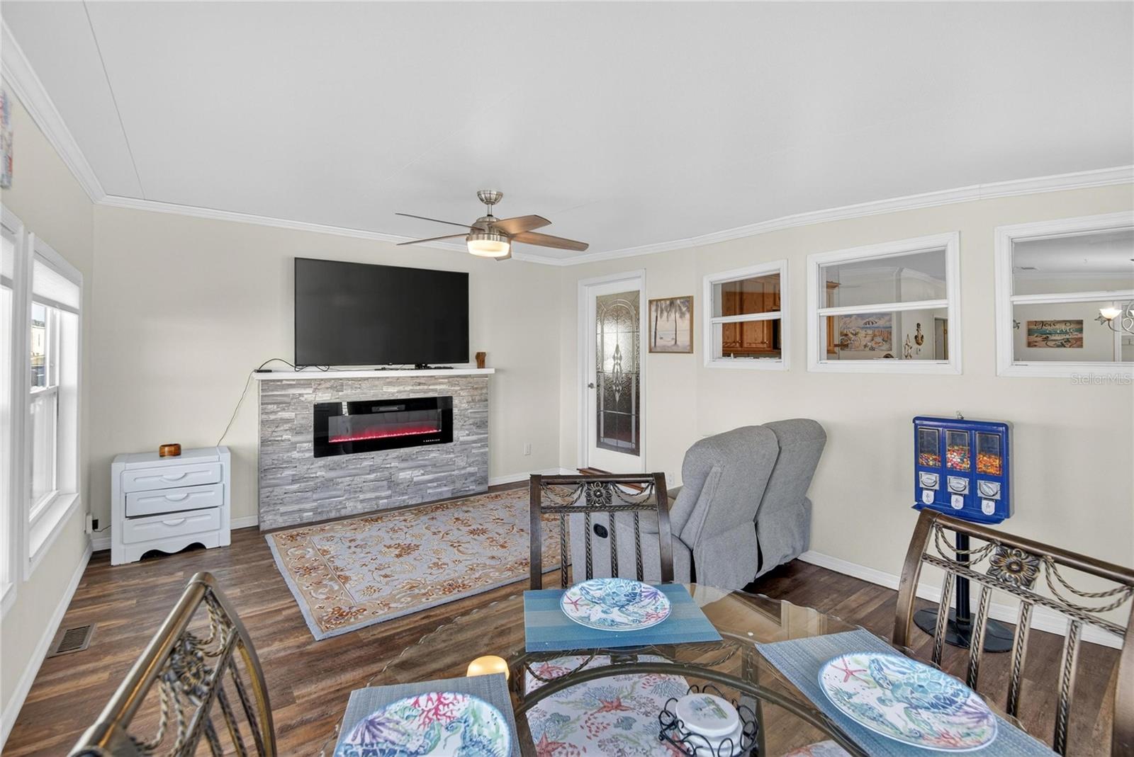 Image 7 of 58 For 37526 Rio Lane