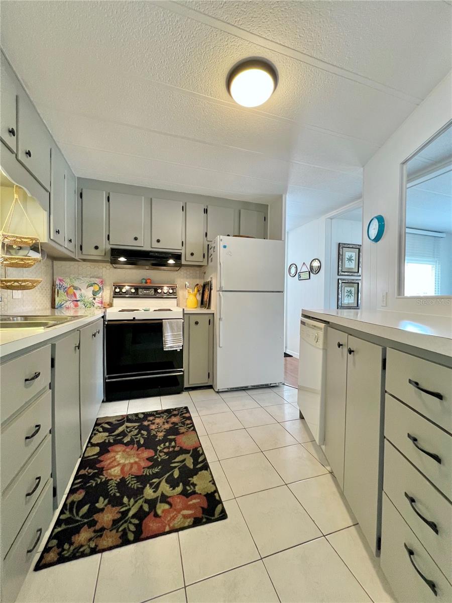 Image 22 of 69 For 1100 Belcher Road S 245