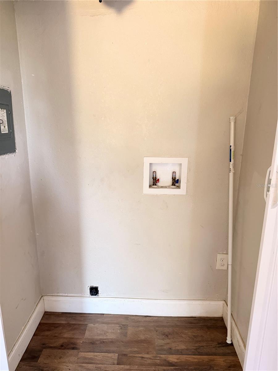 Image 14 of 37 For 1001 1st Street