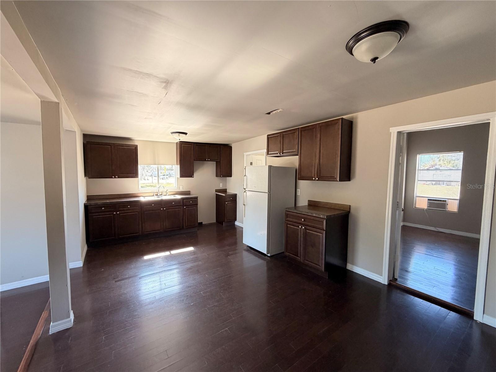 Image 16 of 37 For 1001 1st Street