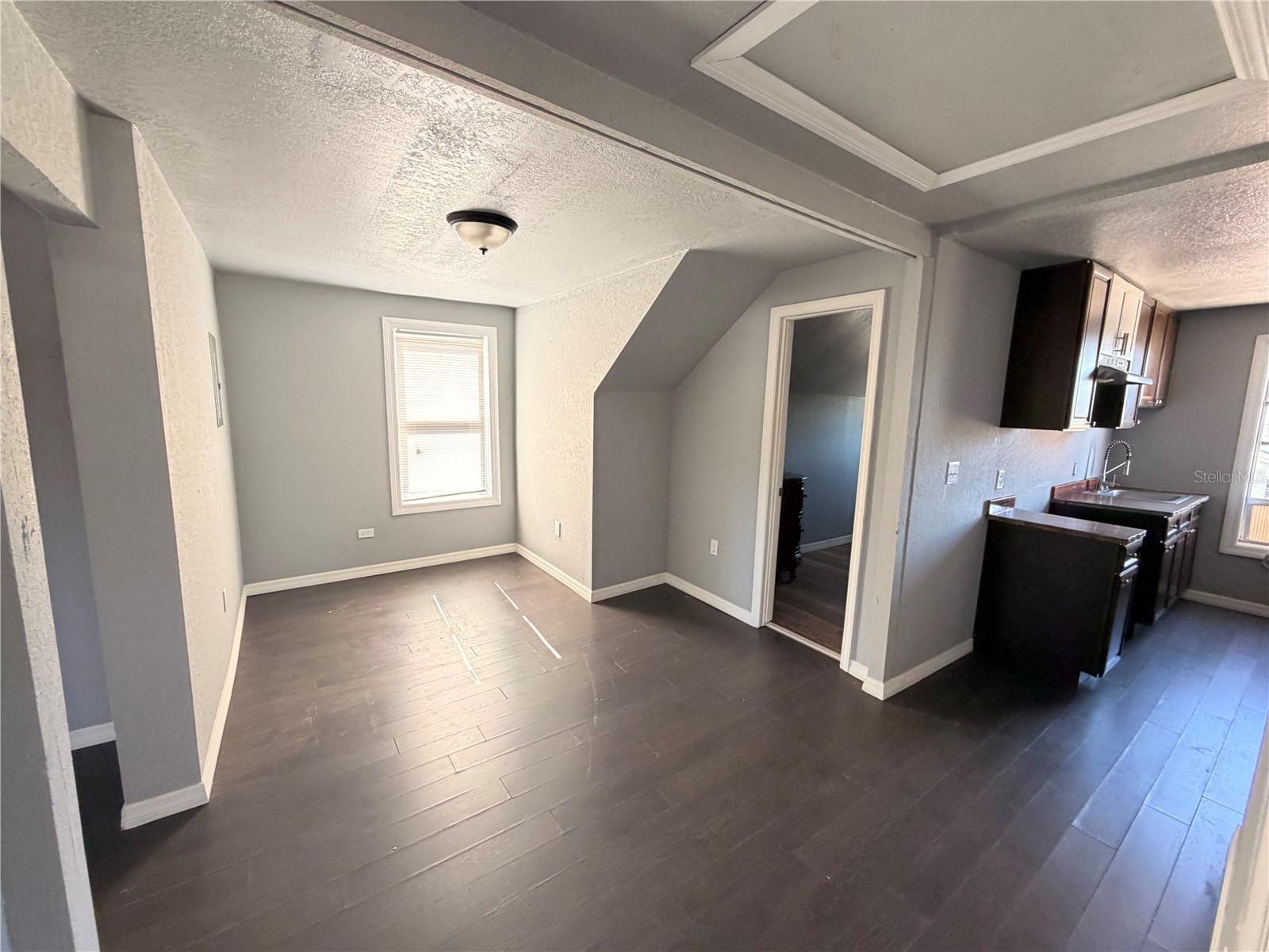 Image 24 of 37 For 1001 1st Street