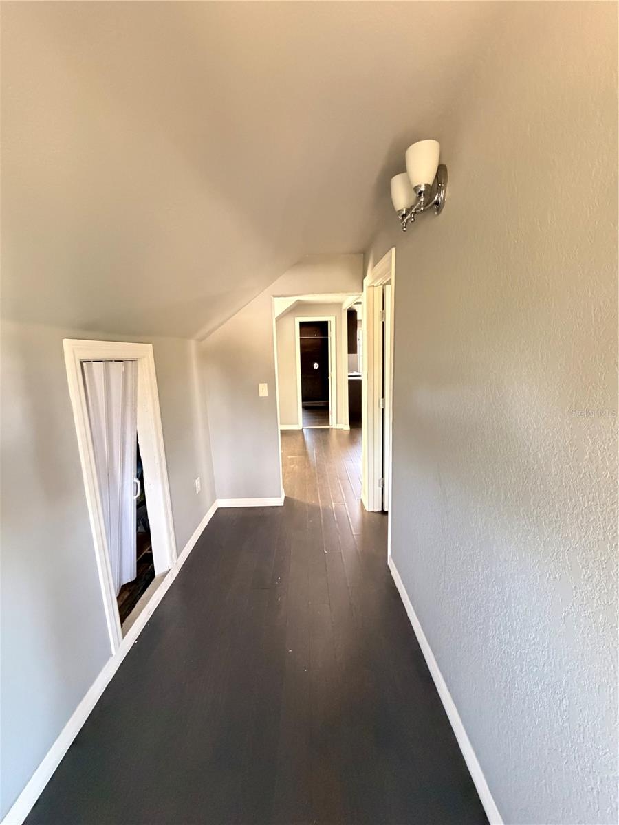 Image 26 of 37 For 1001 1st Street