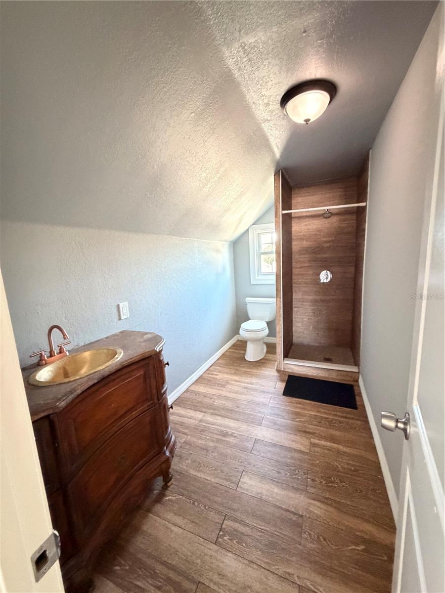 Image 27 of 37 For 1001 1st Street